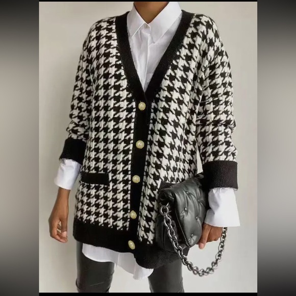 ShopEvelynne Sweaters - 54 Long Sleeves Checkered Houndstooth V-Neck
Cardigan